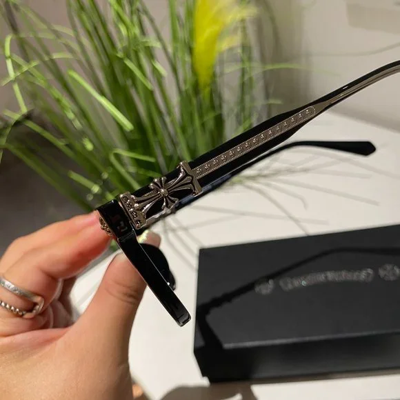 Chrome hearts classical sunglasses chic